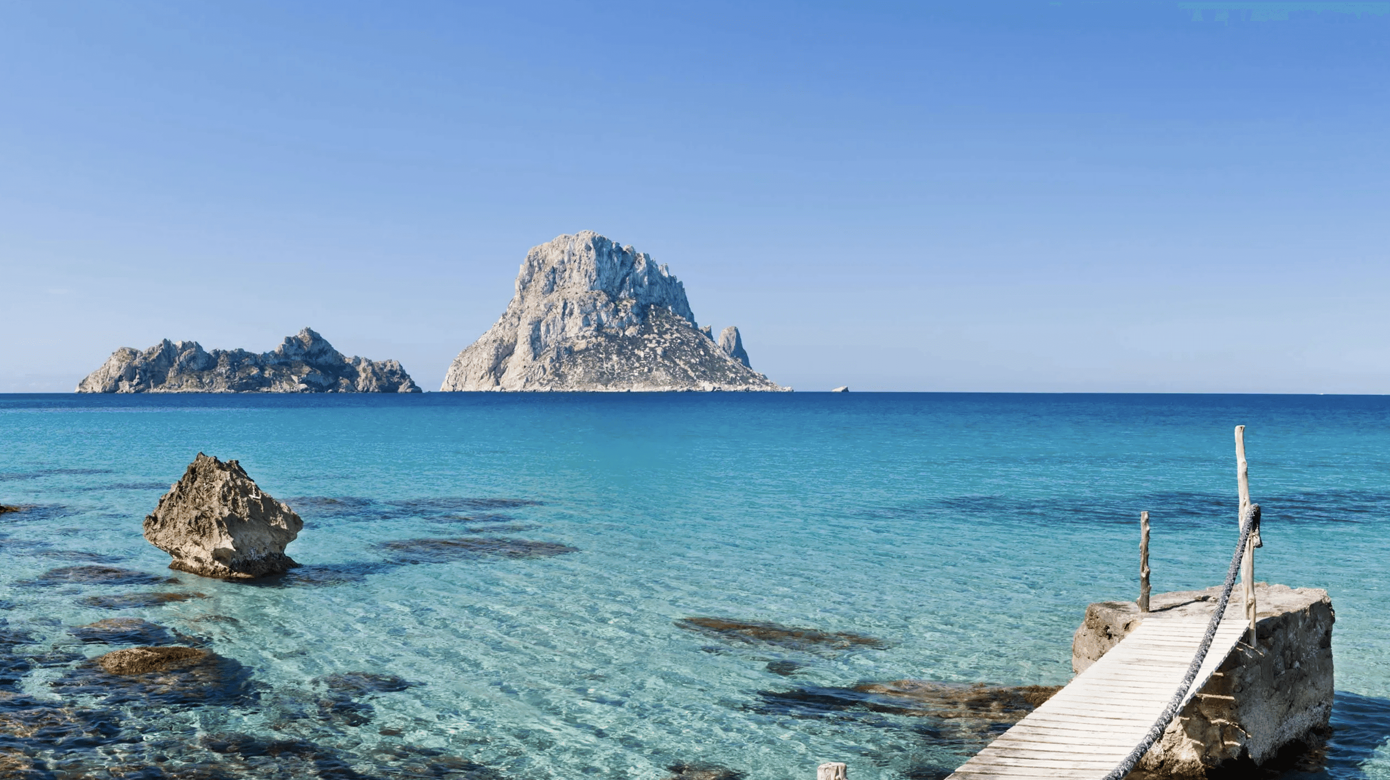 Arrive in Ibiza in Style with a Private Flight