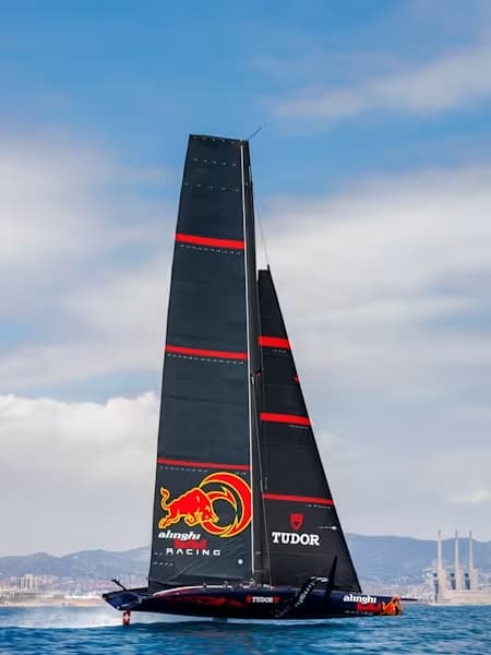 Experience the Thrill of the America's Cup with JetFlo !
