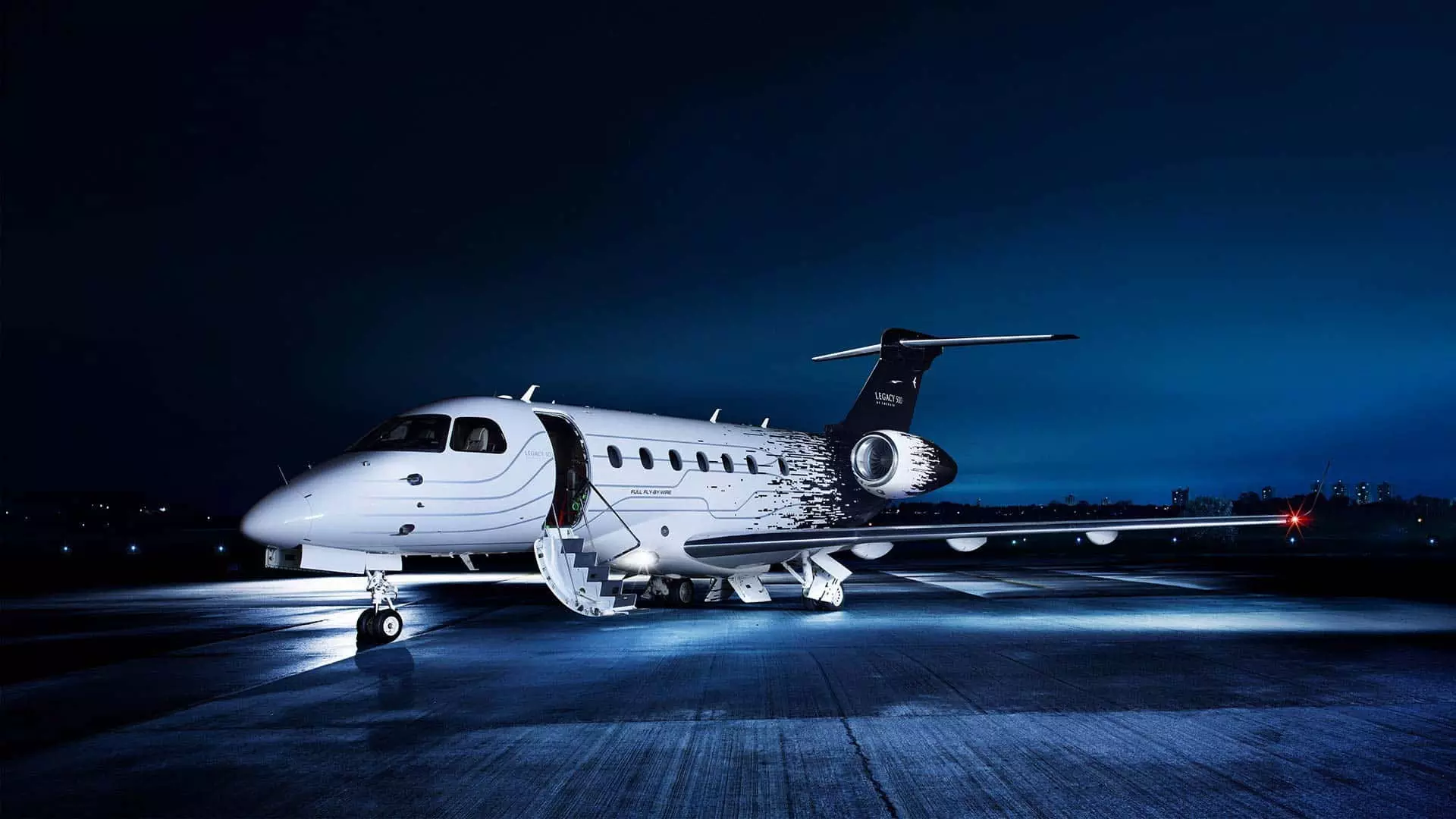 Embraer Legacy 500 jet booking