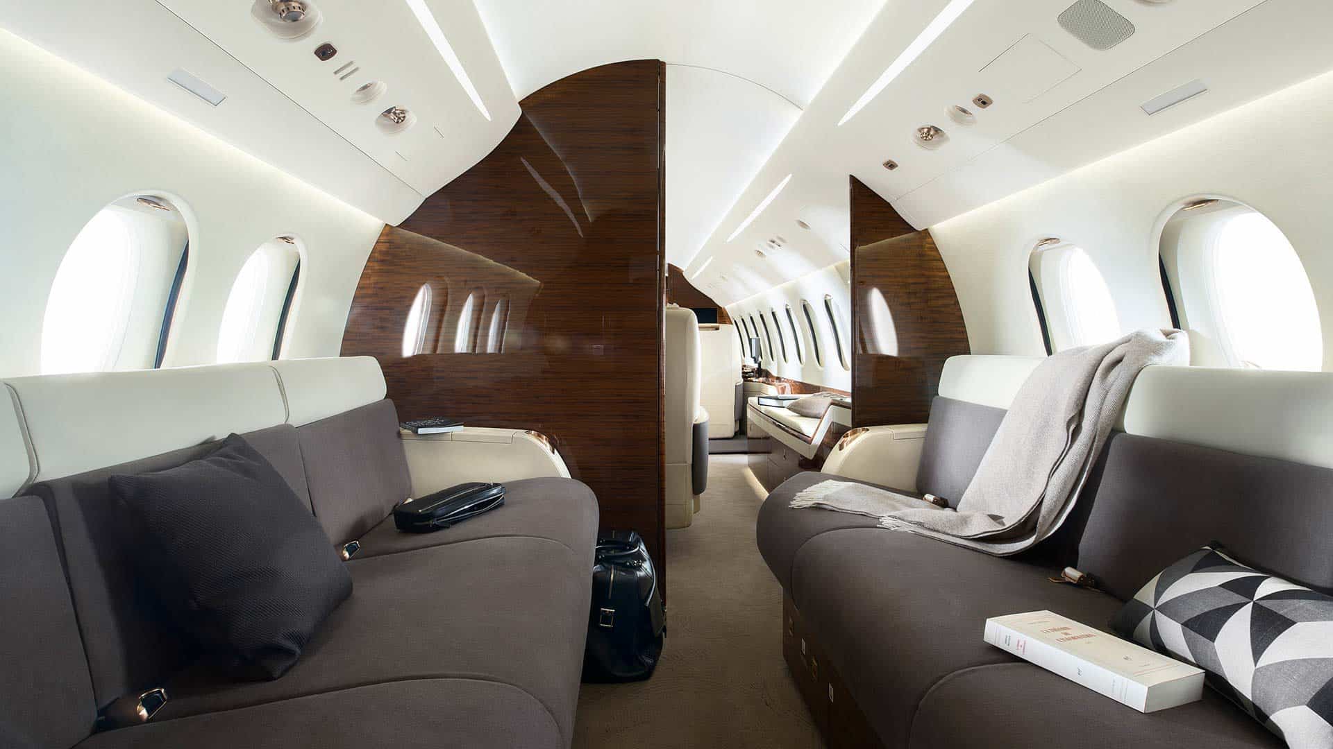 Dassault Falcon 7X seats booking