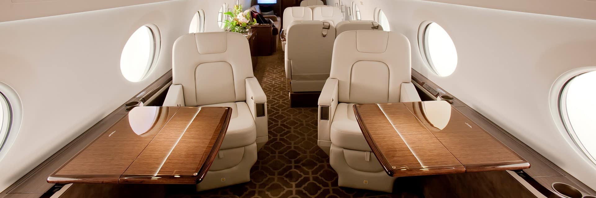 Gulfstream G550 interior jet booking