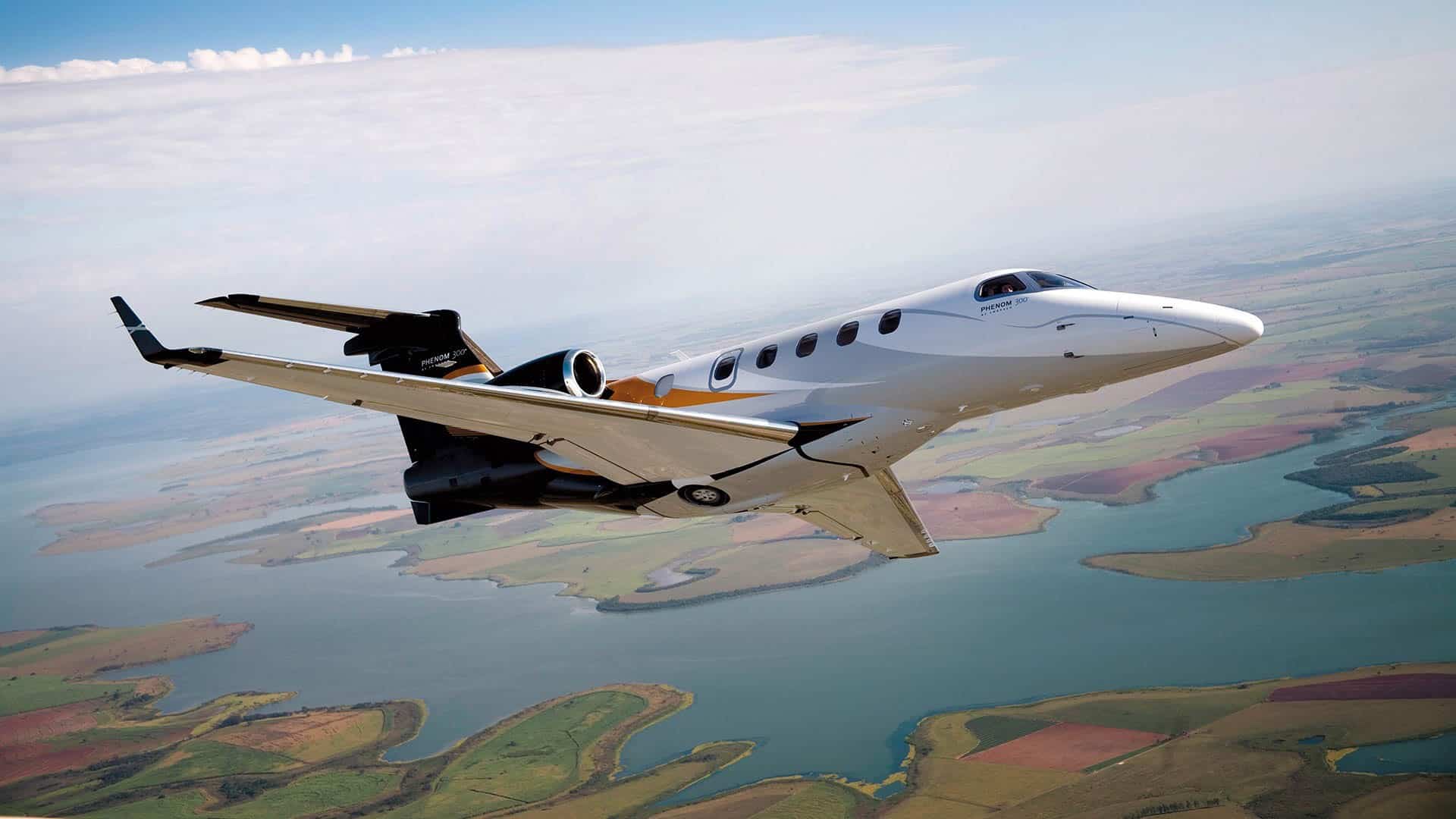 Embraer Phenom 300 jet booking