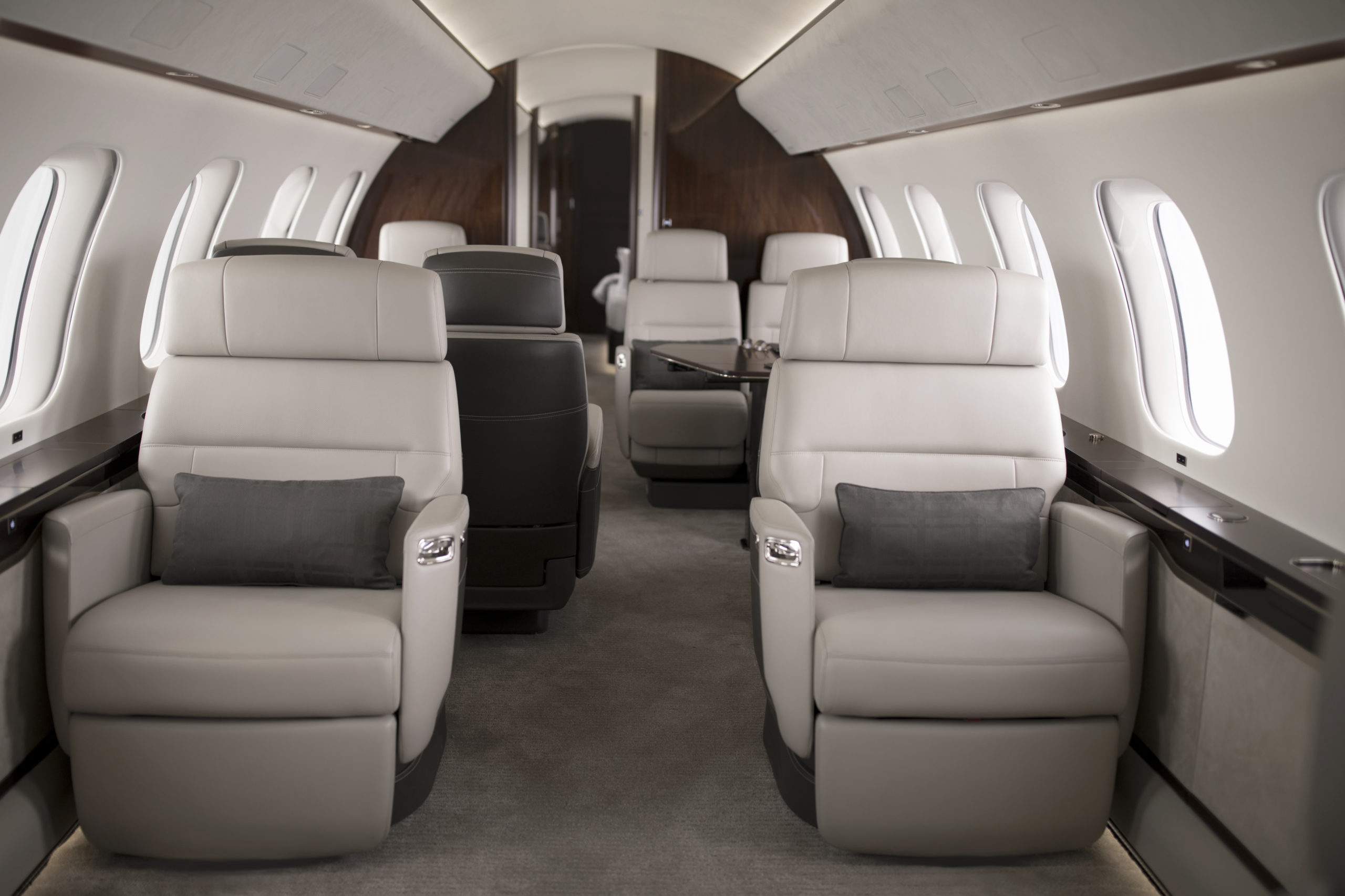 Bombardier Global 7500 charter